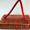 Location materiel : panier en osier avec sangle - Ambassade Receptions